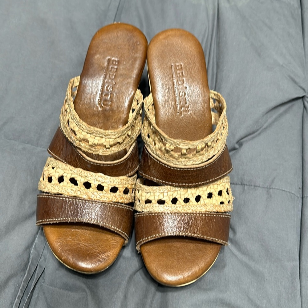 Like new size 8.5